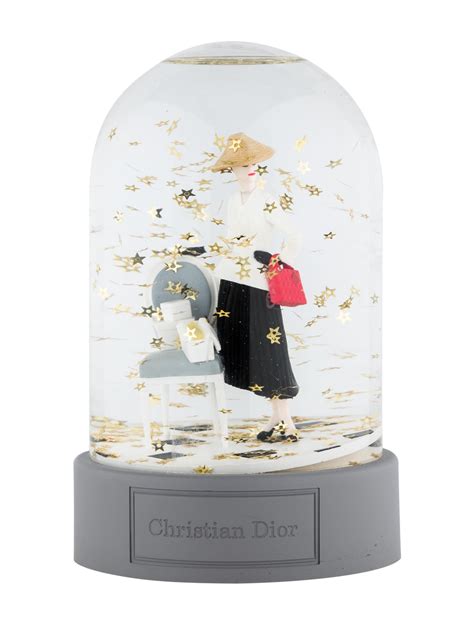 dior snow globe